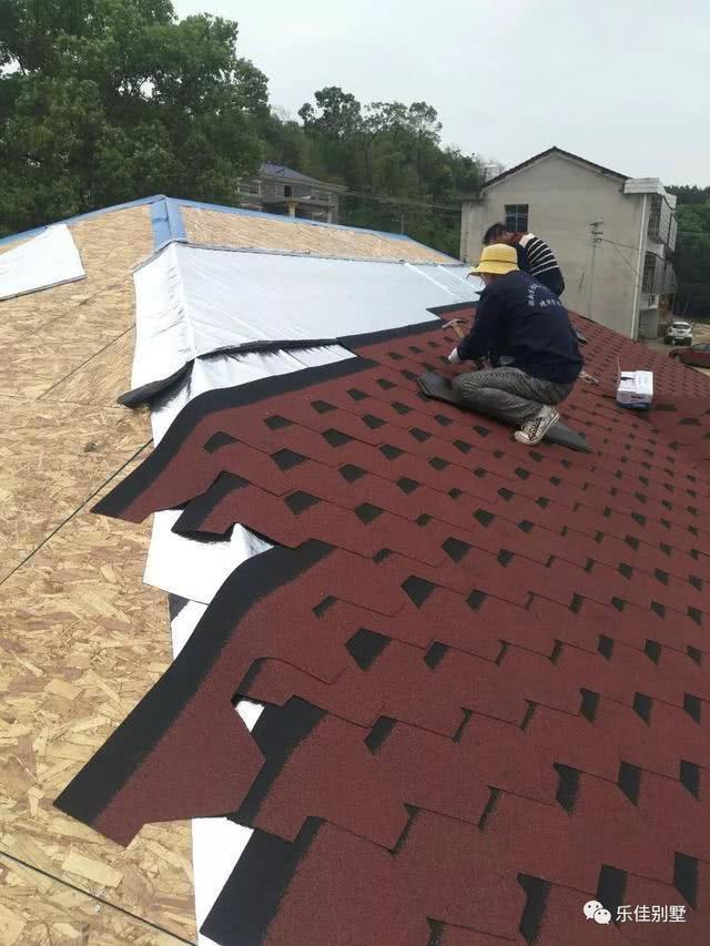 坡屋頂現(xiàn)澆完還要做防水、保溫才能掛瓦？難怪農(nóng)村包工頭都這么說